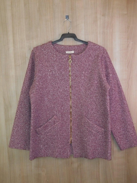 17047 Granate, Gris